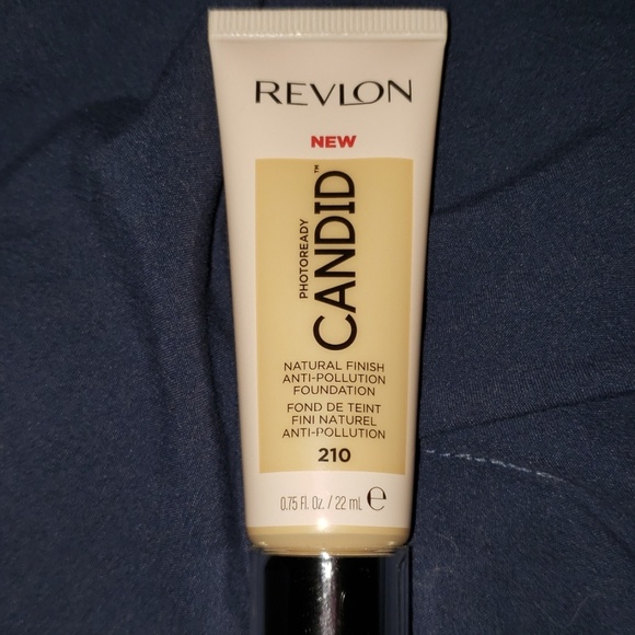 Revlon Photoready Candid Foundation - Picture 1 of 3